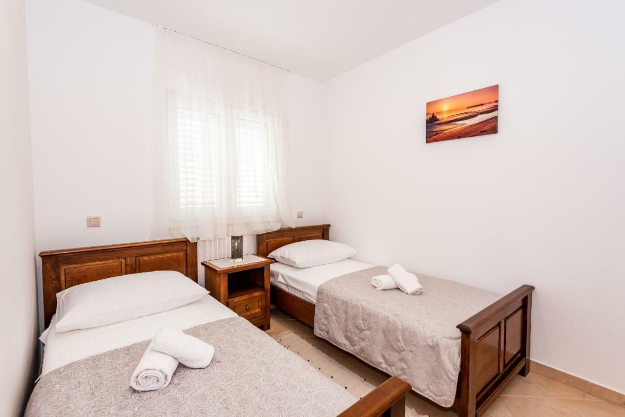 Apartmani Marina Klek Exterior foto